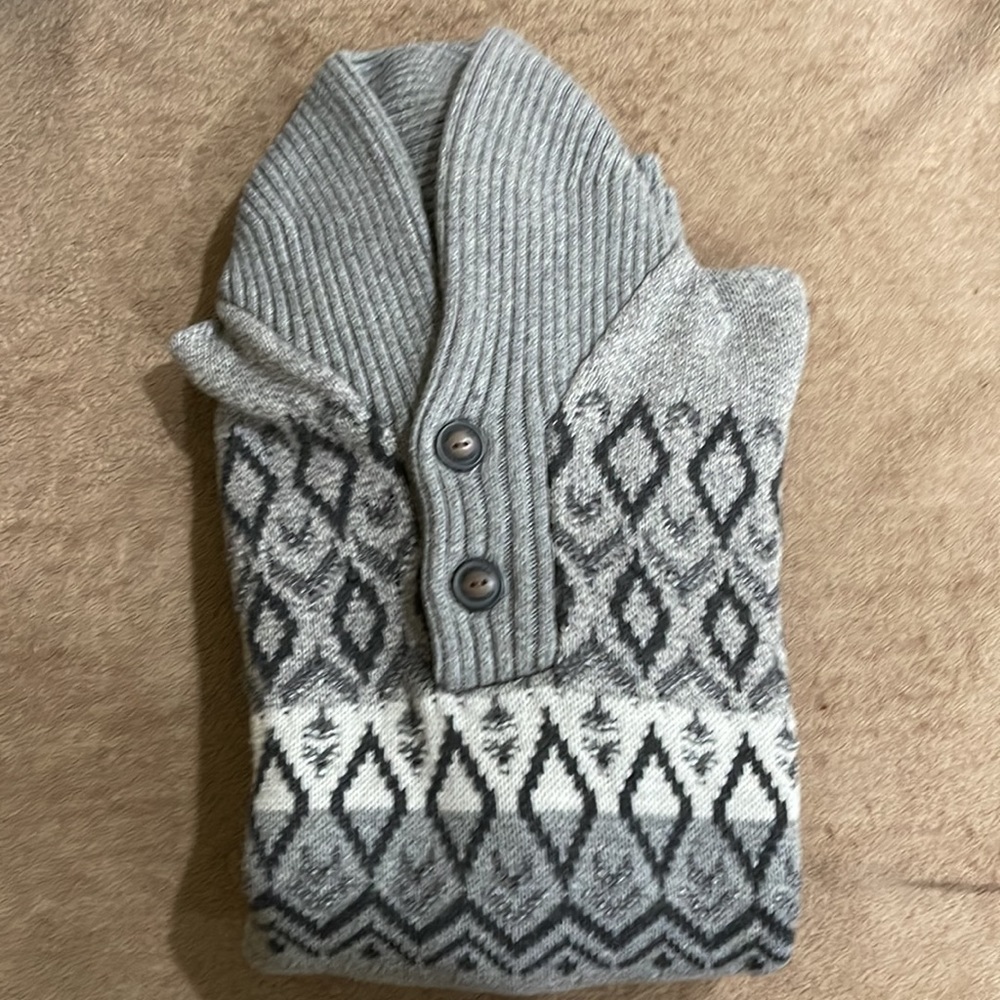 American Eagle Outfitters Sweater